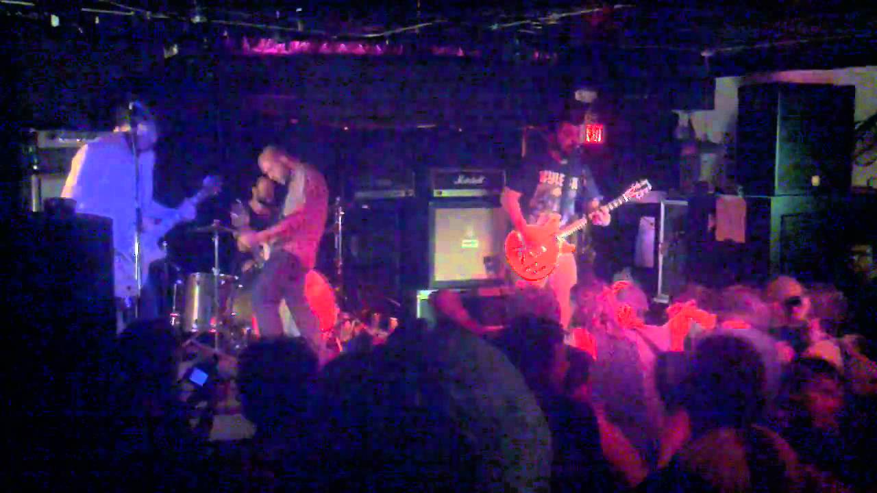 3/18/2011 - Torche @ Strange Matter