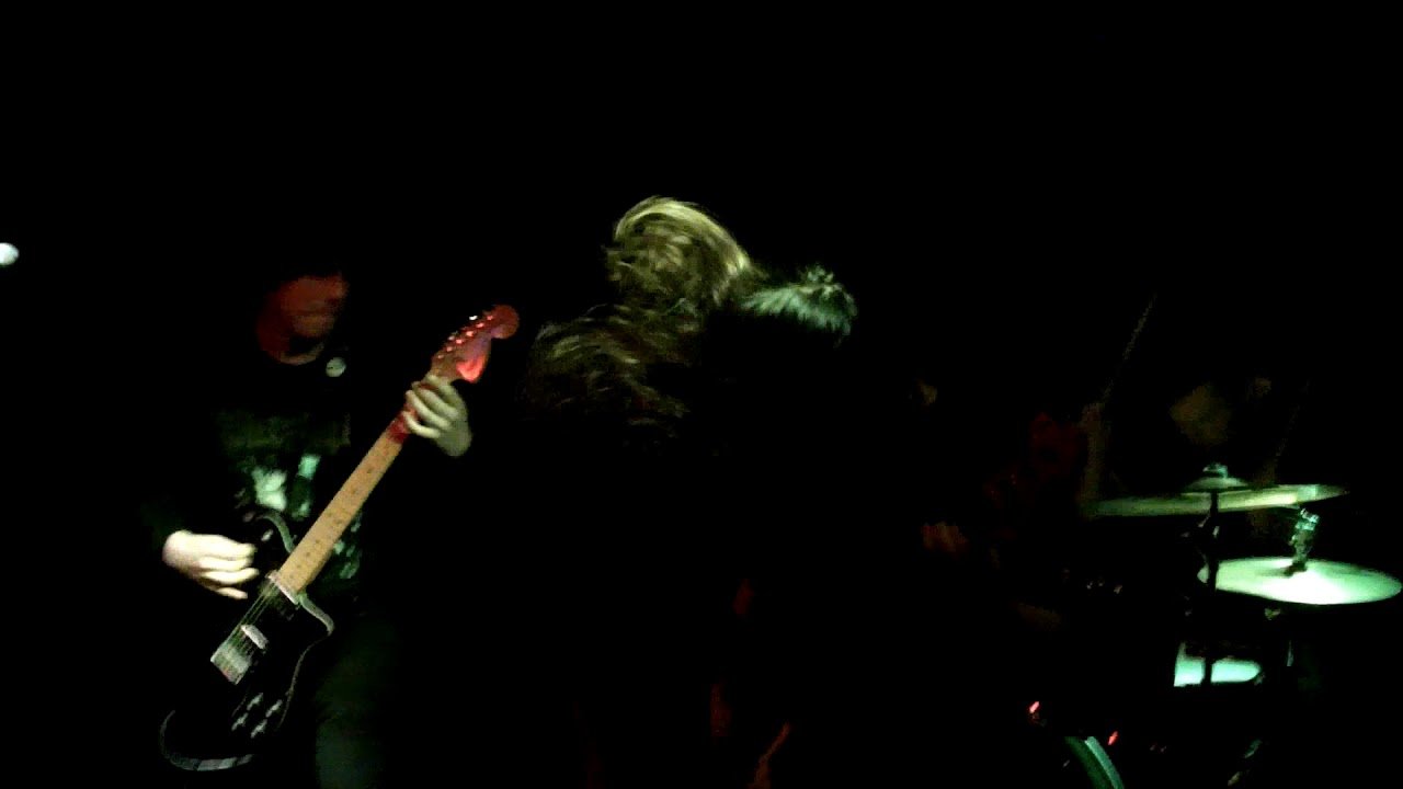 11/19/2018 - L.M.I, Zipper, Tired Of Everything @ Slim's