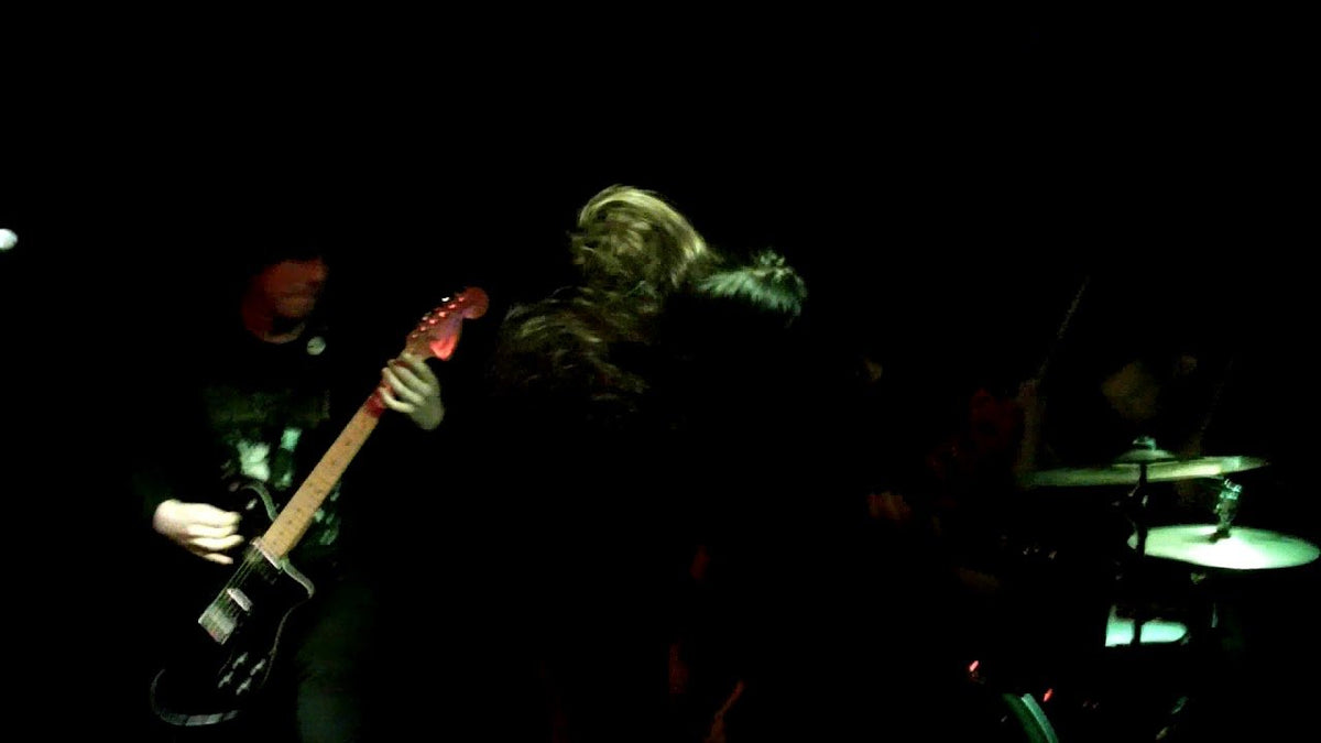 11/19/2018 - L.M.I, Zipper, Tired Of Everything @ Slim's